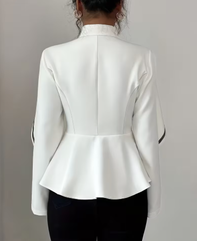 Chemisier blanc contrastant